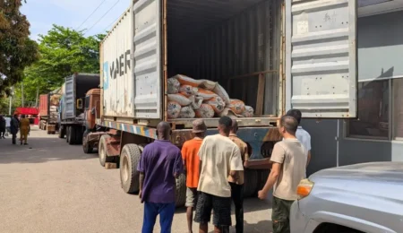 EFCC agents arresting individuals involved in illegal mining activities in Ogun State. EFCC officers apprehending suspects at Ogun State for illegal mining and unlicensed mineral trade.