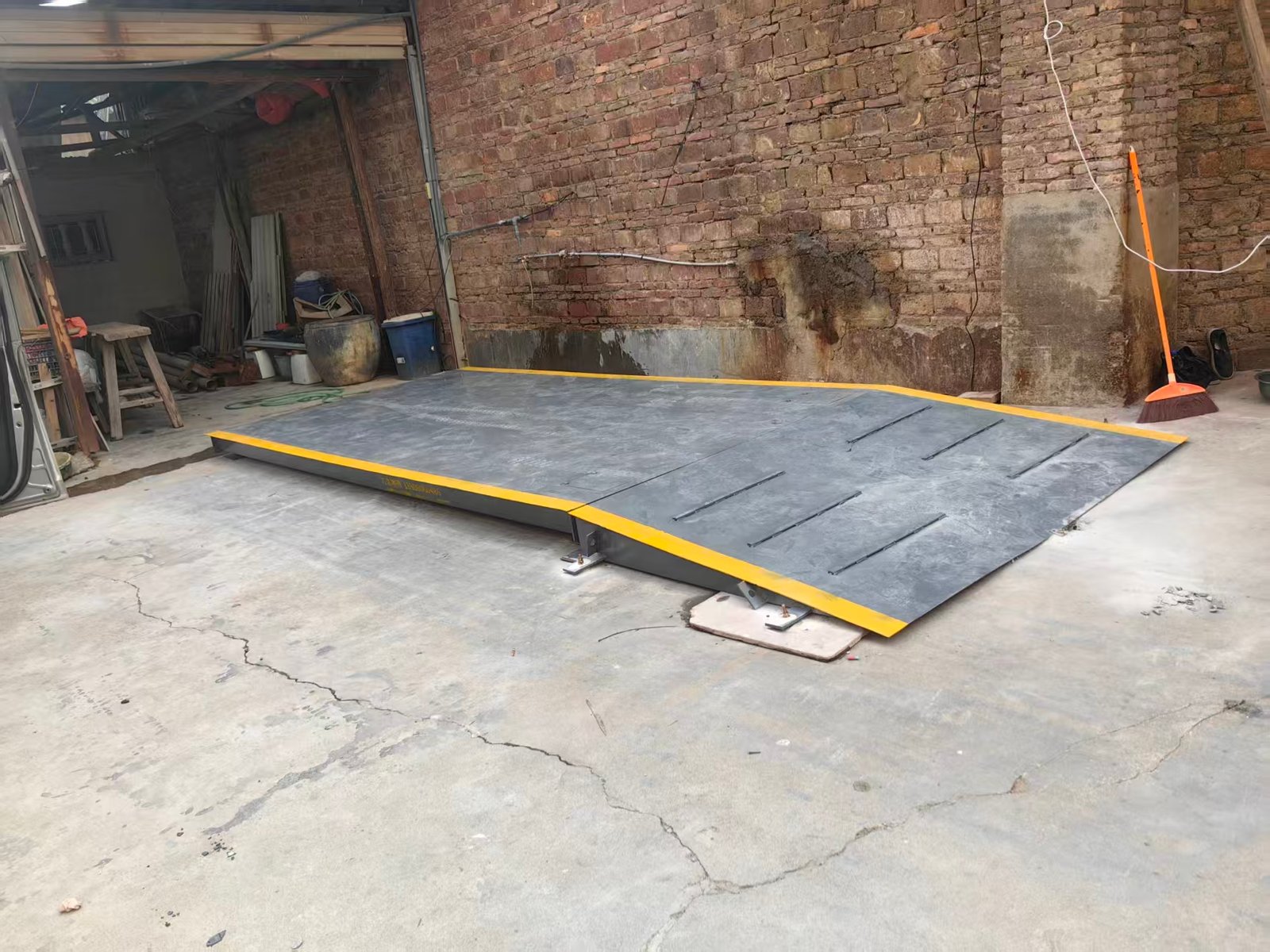 High-quality 20-ton to 100-ton electronic weighbridge 3*10m