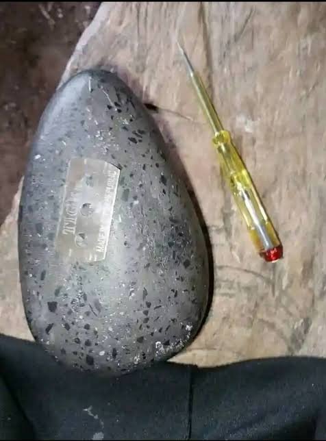 Thunder stone